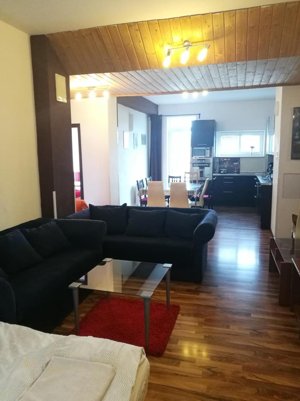 Apartment Maximilian ブラチスラヴァ エクステリア 写真